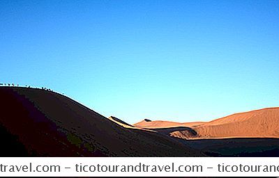 Sossusvlei: Spell-Binding Dune Sea In Namibië