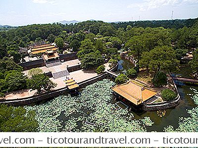 Tour Đi Bộ Lăng Vua Tự Đức, Huế, Việt Nam