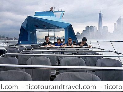 Die Shark Speedboat Tour Von Der Circle Line Downtown In New York