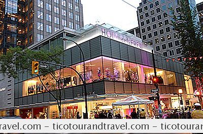 Mua Sắm Tại Holt Renfrew Ở Trung Tâm Vancouver