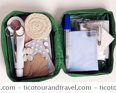 Travel First Aid Kit -Pakkausluettelo