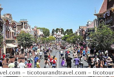 Luokka Yhdysvallat: Disneylandin Lomapaketit: Miksi Tai Miksi Ei Osta