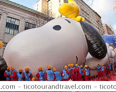 Opas Macyn Kiitospäivään Parade Balloon Inflation