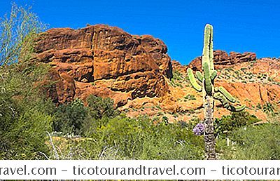 Hike Camelback Mountain Trail Ở Trung Tâm Phoenix Arizona