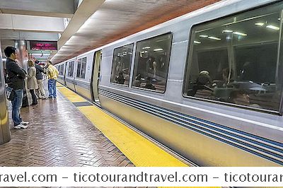 พารถไฟ Bart ไปจากเมือง Sfo สู่เมืองซานฟรานซิสโก