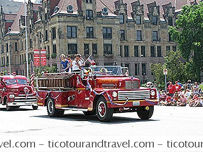 Die Verschleierte Prophet-Parade In St. Louis