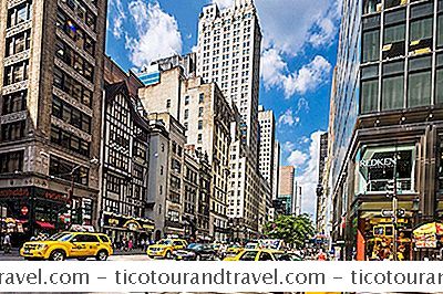 カテゴリ アメリカ: ニューヨークの有名な5番街で買い物する場所
